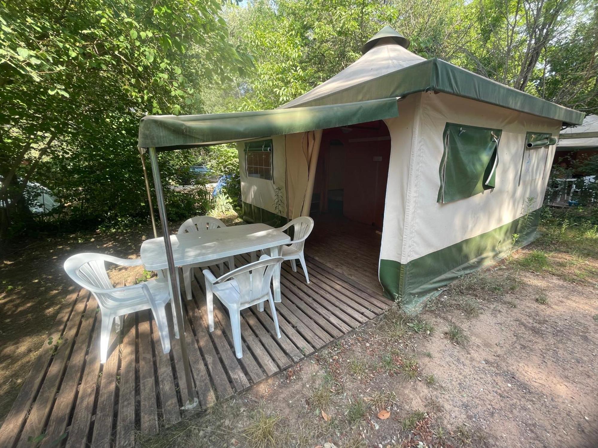 Camping Sainte Victoire Beaurecueil Eksteriør bilde